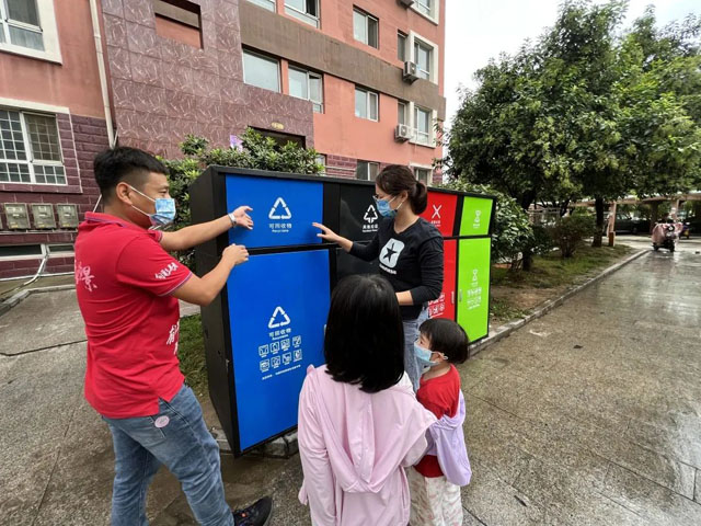 山東小區(qū)戶(hù)外投放新型垃圾桶美觀(guān)環(huán)保無(wú)異味